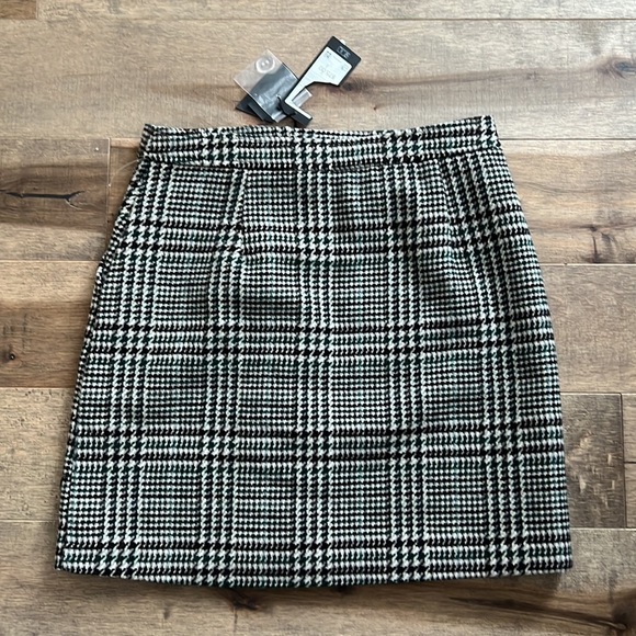 NWT houndstooth skirt - Picture 4 of 5